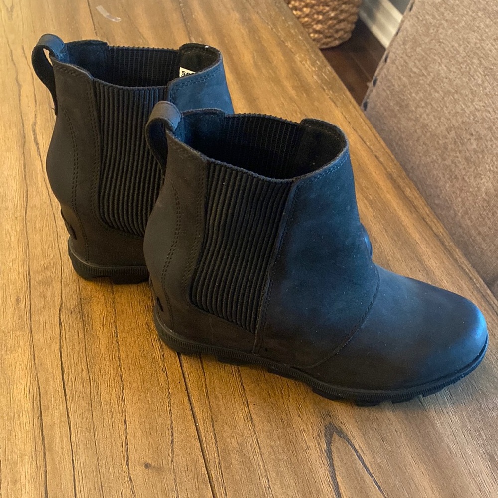 Sorel Wedge Boots - brand new